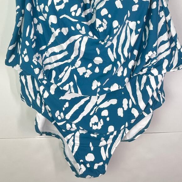 New Anne Cole Plus Size V-Wire One Piece Swimsuit - Picture 4 of 13